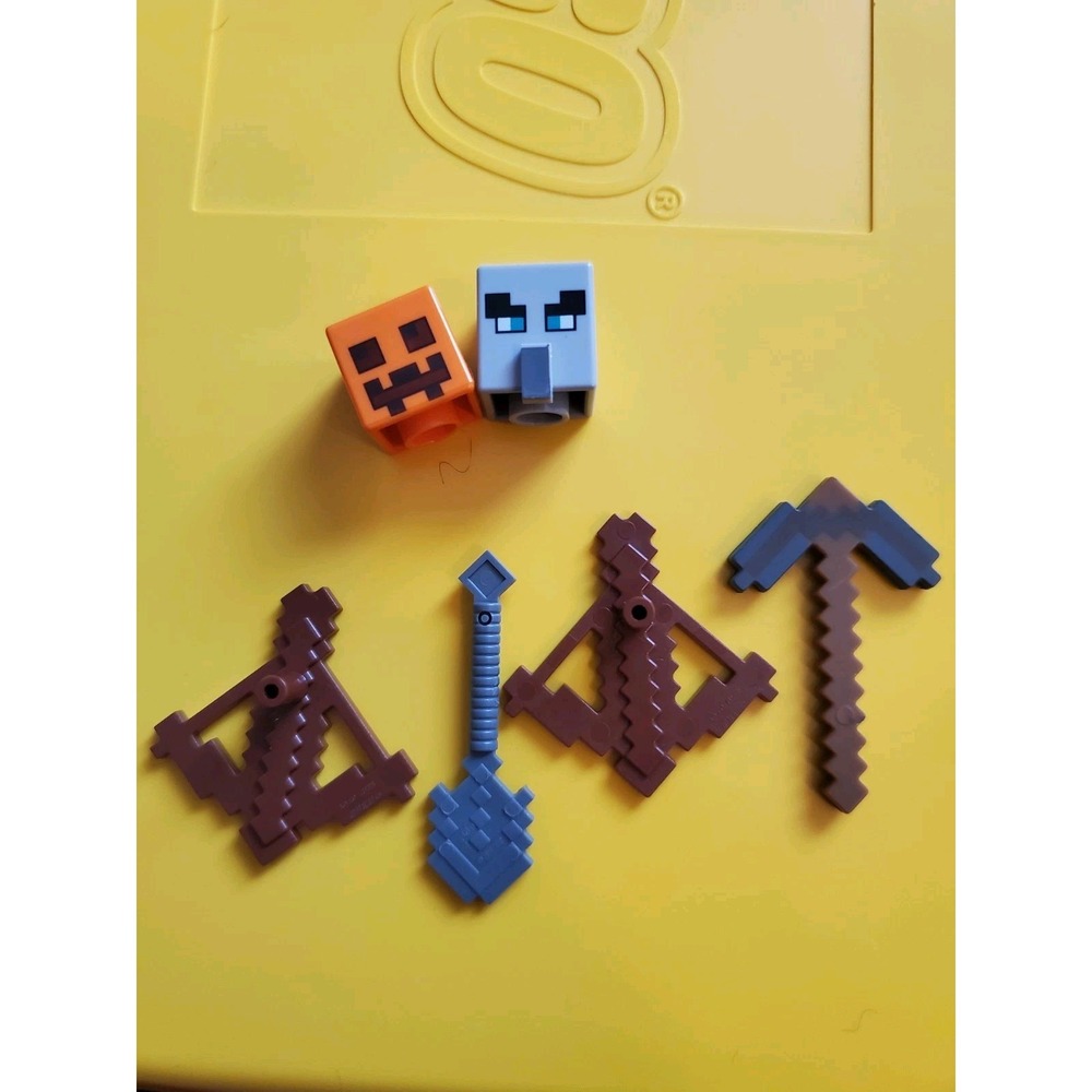 LEGO Minecraft Weapons And Heads Lot Of 6